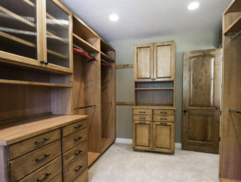 CLOSET & GARAGE CABINETS